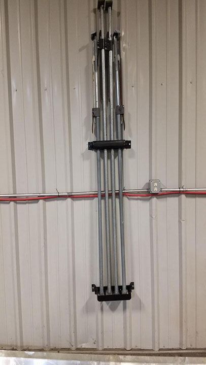 tool rack, tool holder, yard tool holder